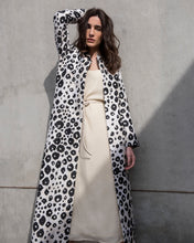 Load image into Gallery viewer, October Dots Abaya