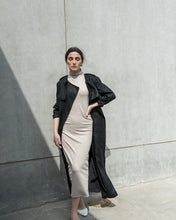 Load image into Gallery viewer, Deep Onyx Abaya