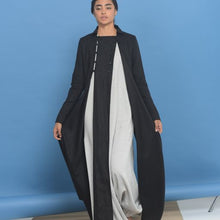 Load image into Gallery viewer, Victorian Muse Abaya in Black